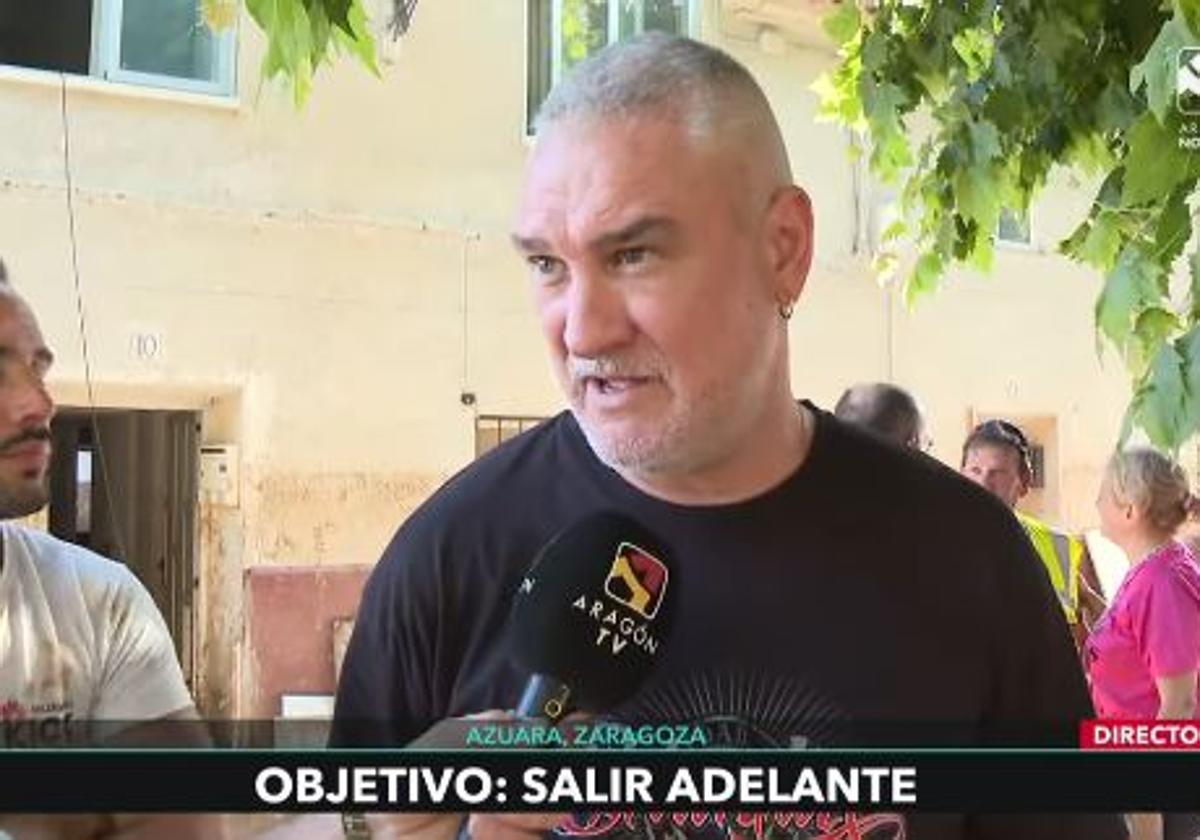El bonito gesto del rapero Kase.O con sus vecinos de Azuara, una de las localidades afectadas por las riadas