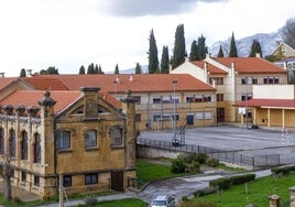 El instituto público Samaniego de Laguardia acoge a alumnos de 22 municipios de Rioja Alavesa.