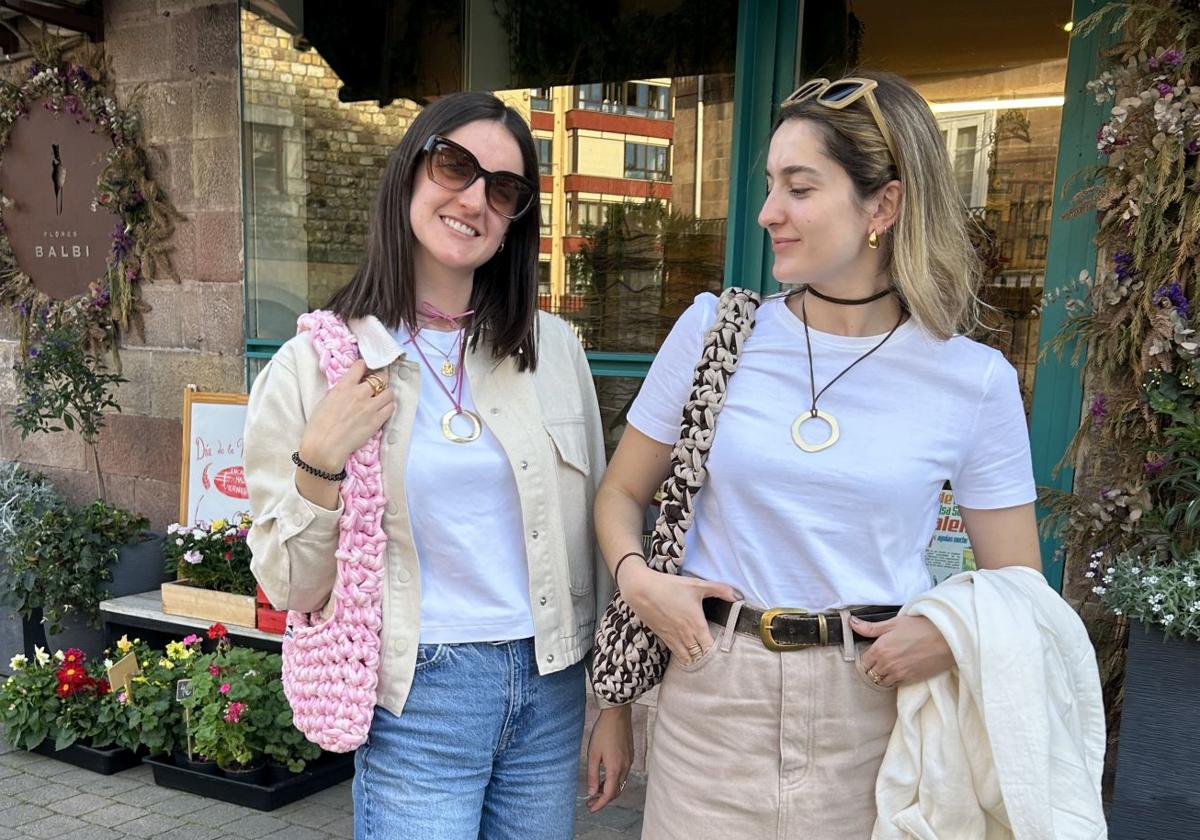 De Villarcayo a Granada: los bolsos coloridos de dos hermanas bilbaínas que triunfan en Instagram