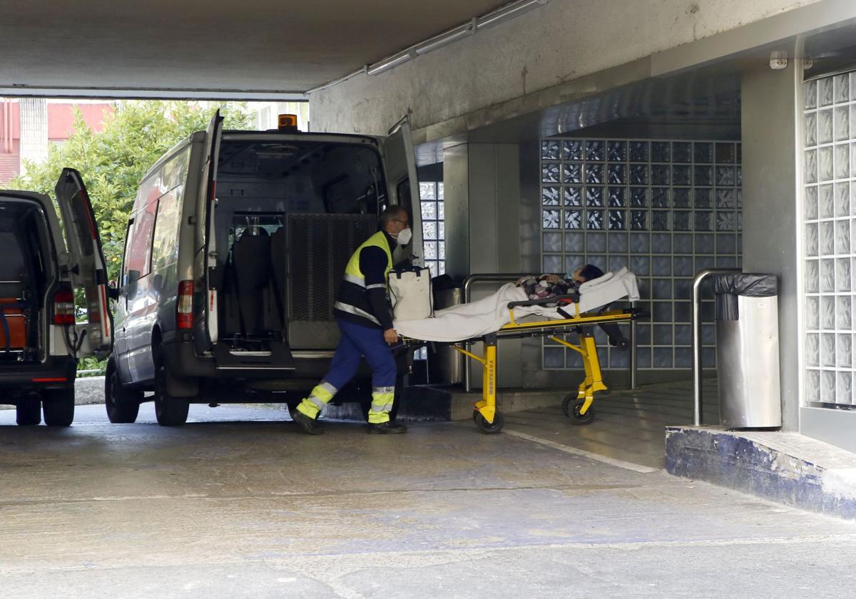 Osakidetza refuerza con médicos de otros centros las Urgencias de Galdakao y Gernika