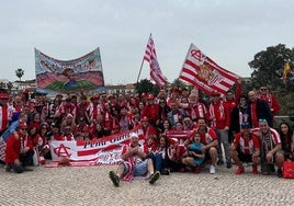 Miembros de la peña Piru Gainza de Minglanilla.