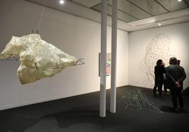 La exposición de Pablo Gubbins 'Cuentacuentos errantes' se puede ver en Montehermoso hasta el 22 de junio.