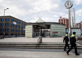 El Ararteko pide al Ayuntamiento de Erandio que garantice la atención en euskera en la Policía