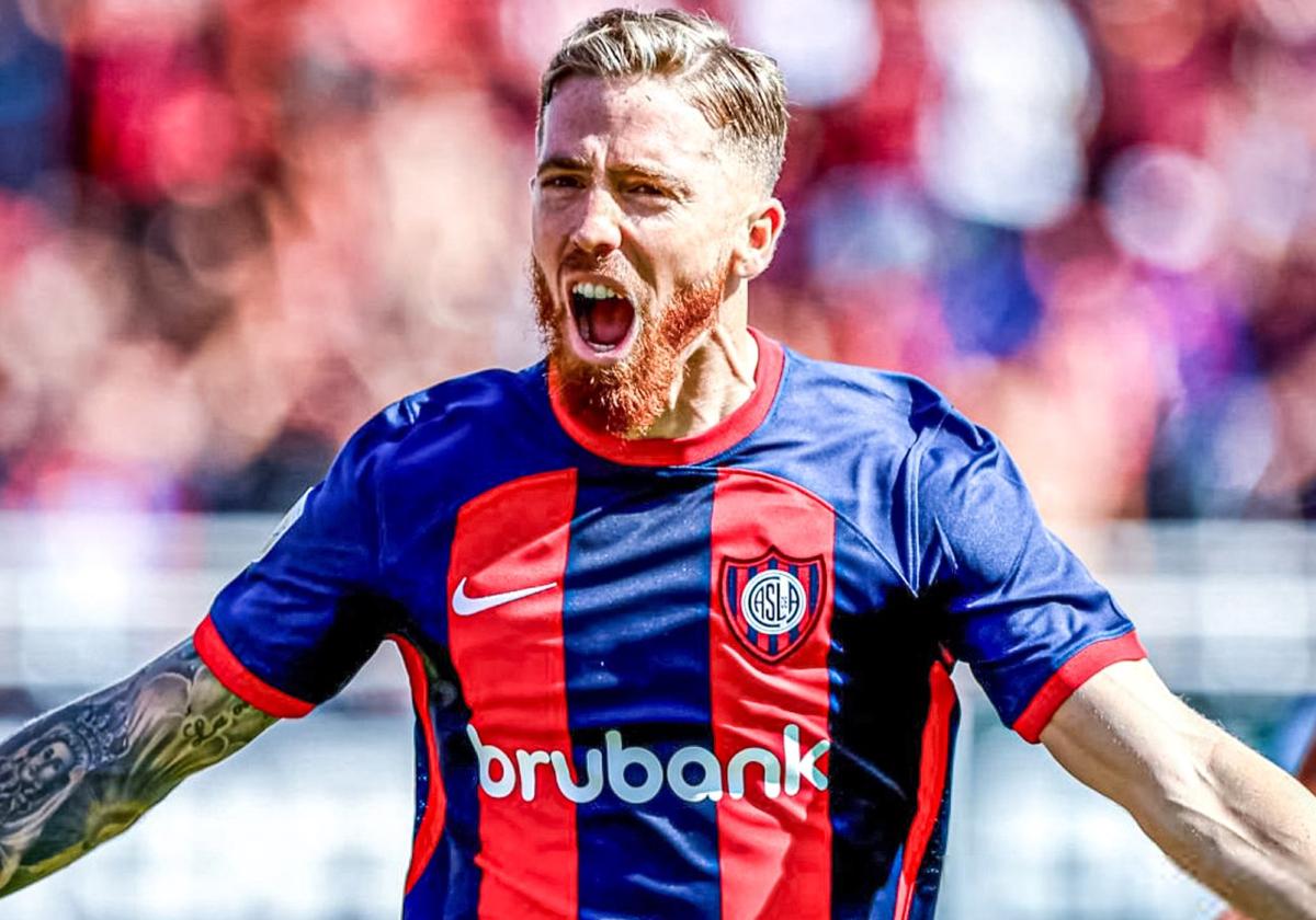 Iker Muniain celebra uno de sus cuatro goles con San Lorenzo.
