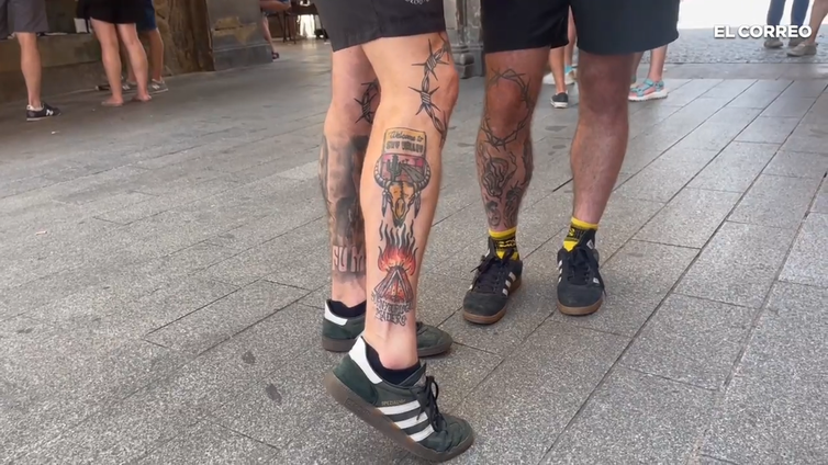 Vitoria se convierte en el escaparate del mejor complemento del rock: los tatuajes
