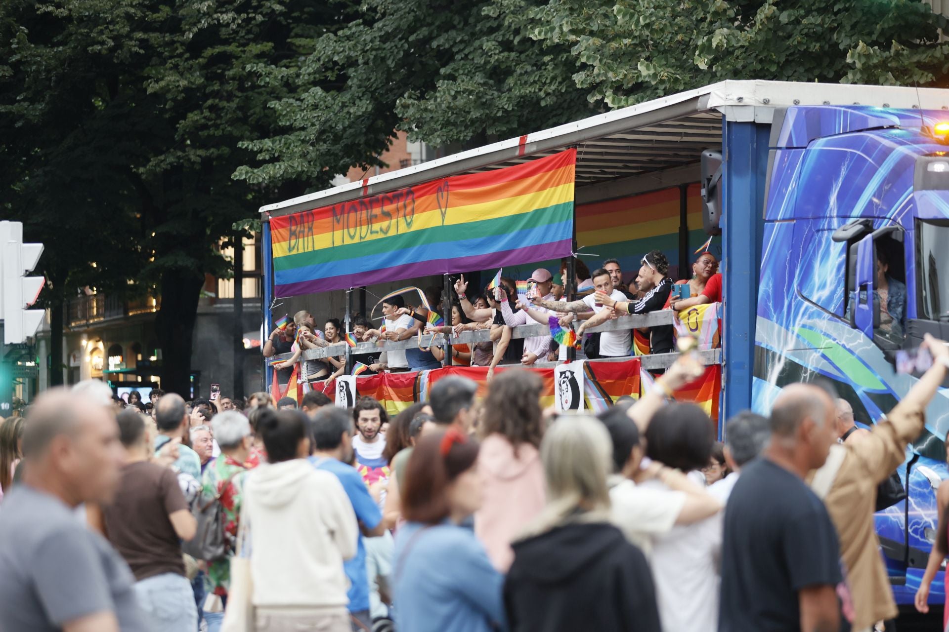 Las mejores imágenes de la marcha del Orgullo en Bilbao