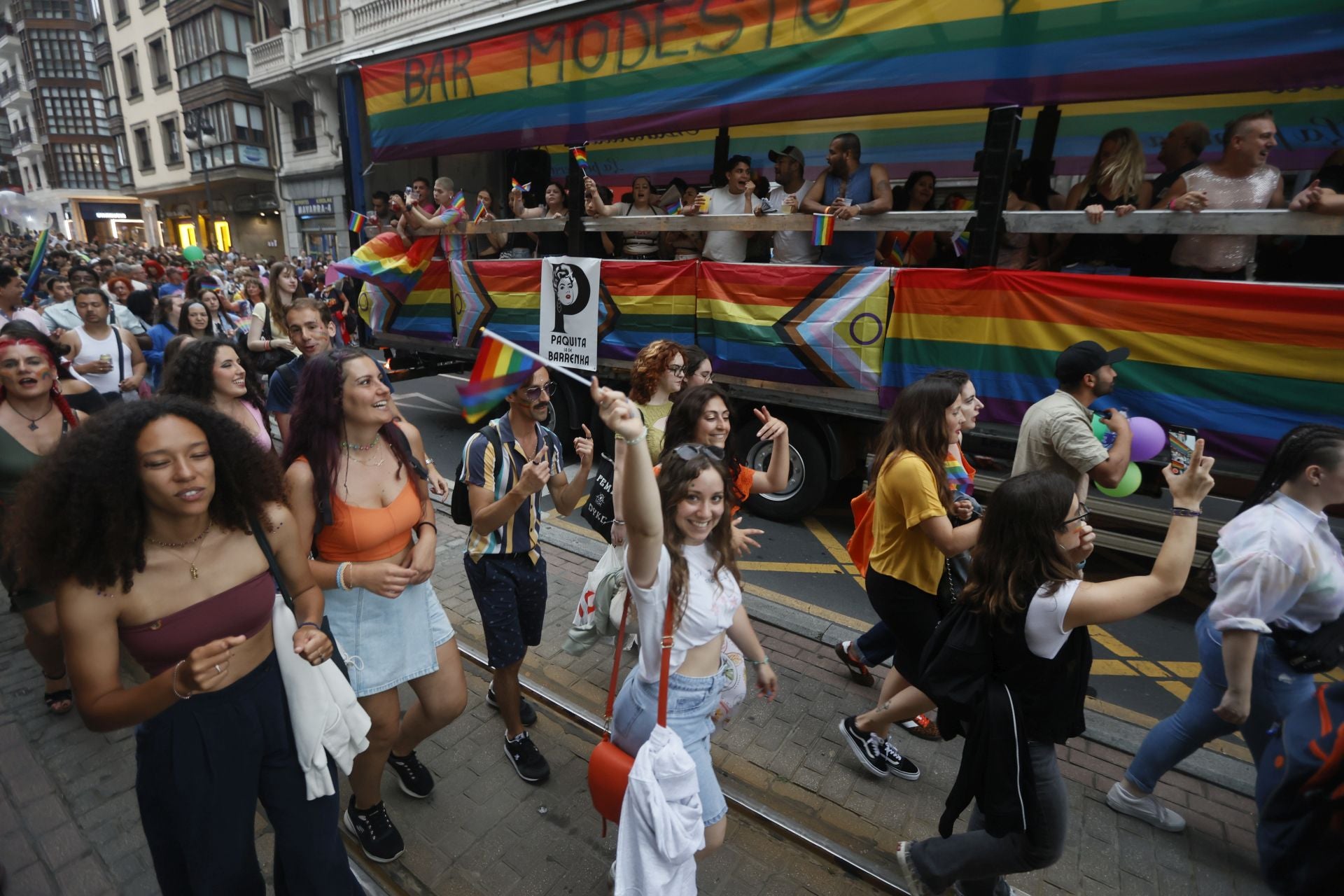 Las mejores imágenes de la marcha del Orgullo en Bilbao