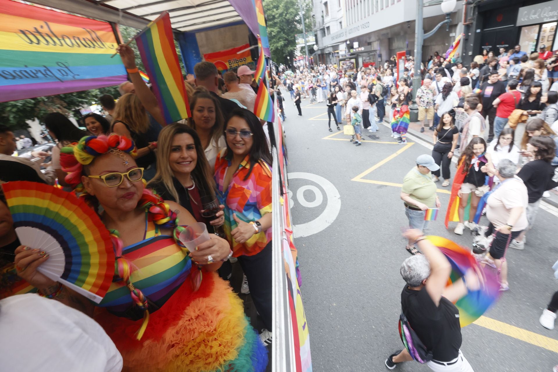 Las mejores imágenes de la marcha del Orgullo en Bilbao