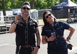 Ismael y Zulaika, en el recinto de Mendizabala.