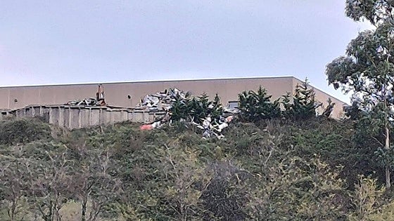 La Fiscalía investiga el vertido ilegal de chatarra y residuos en un monte de Abanto