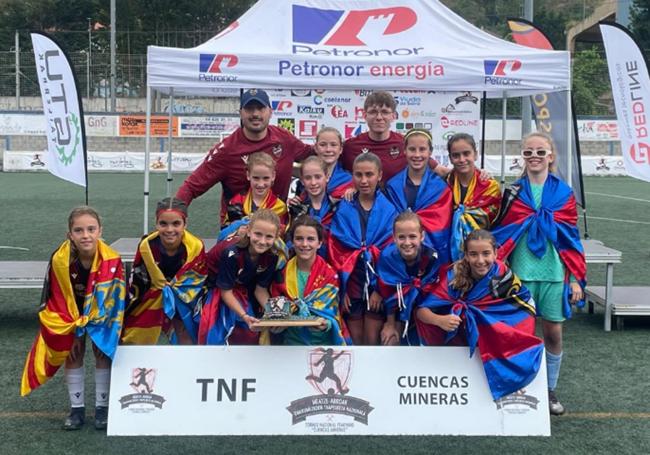 El Levante UD, campeón de la tercera edición del 'Cuencas Mineras'.