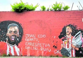 Así ha quedado el mural de Lutxana después de ser atacado.
