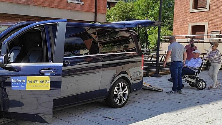 500 vecinos de Arratia piden mantener el servicio de transporte a demanda
