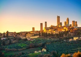 La ciudad medieval de la Toscana llena de rascacielos medievales