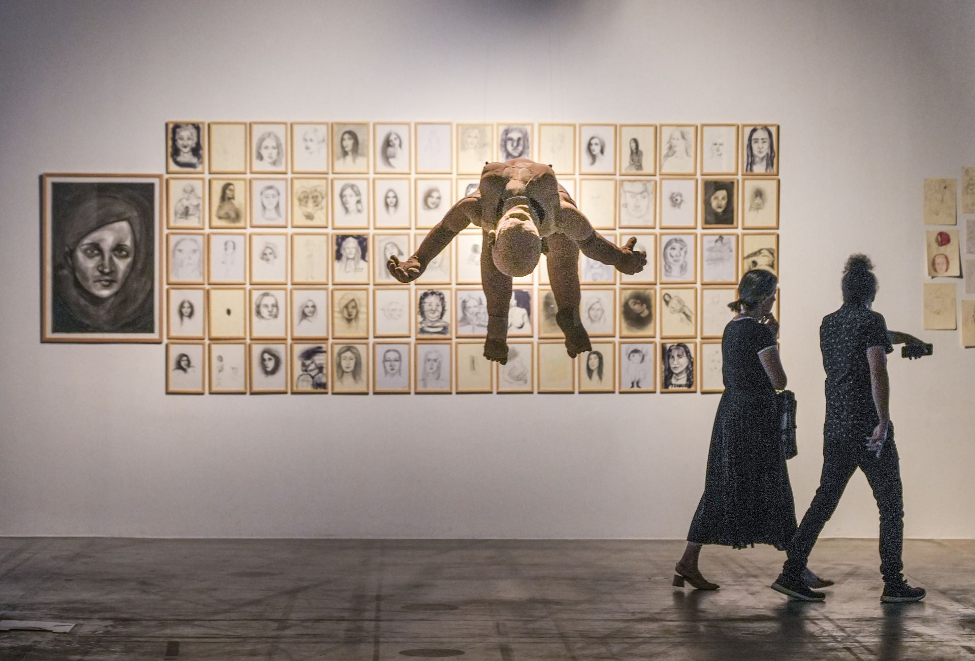 Las imágenes de la exposición de Azcona