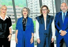 Miren Arzalluz, Ibone Bengoetxea, Elixabete Etxanobe, Pablo Sampedro y Lekha Hileman Waitoller.