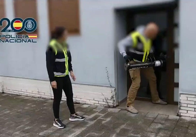 Liberan a 18 mujeres de una red de explotación sexual en pisos prostíbulo: cinco detenidos en Bilbao y Gijón