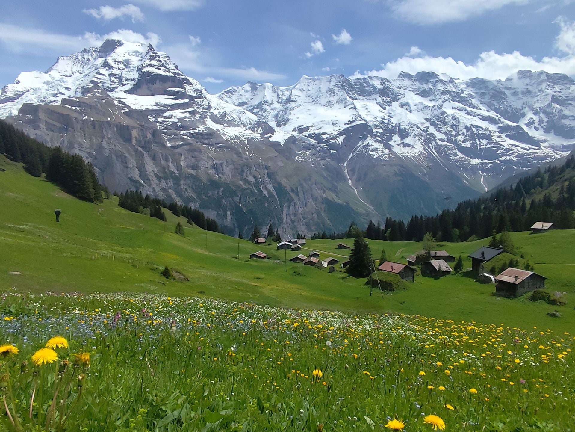 Mürren ofrece la típica postal alpina.