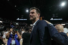Tiago Splitter, tras la consecución del título de liga francesa.