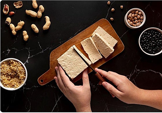 Ni yogur ni kéfir: el alimento cargado de probióticos para evitar la hinchazón y la acidez en verano