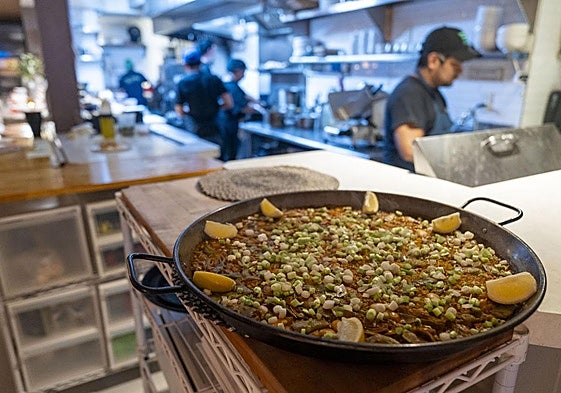 El gasto en restaurantes y en alojamientos cada vez es mayor