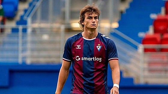 Slavy rescinde su contrato con el Eibar y ficha por tres años con el Hércules