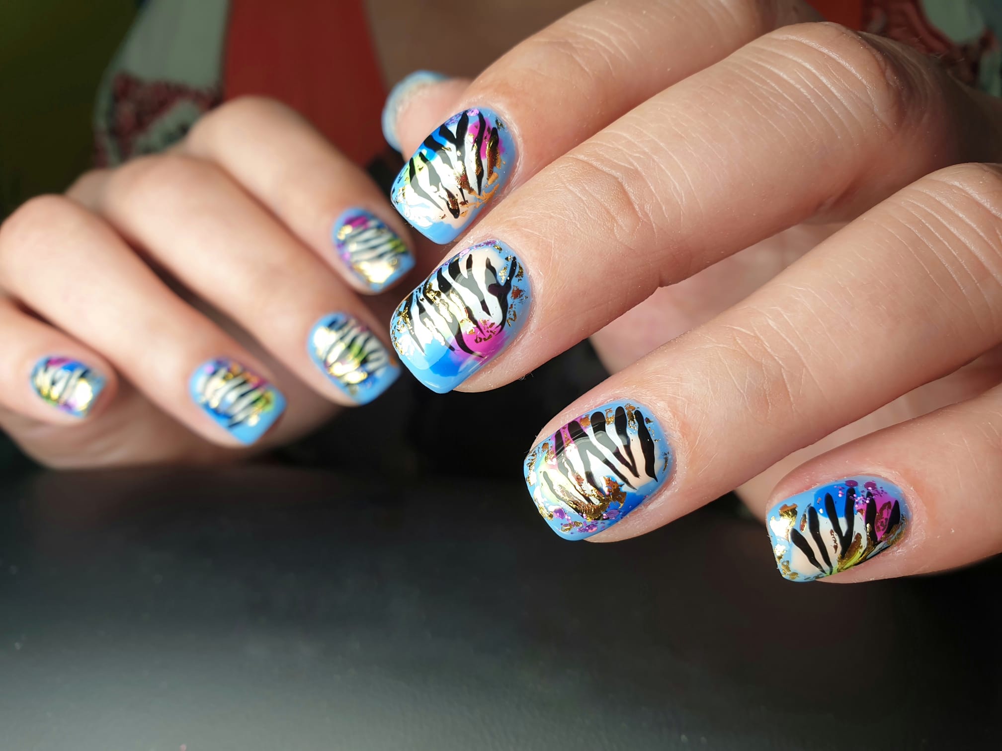 La artista de uñas con lista de espera: Jessy revoluciona Santutxu con sus diseños únicos