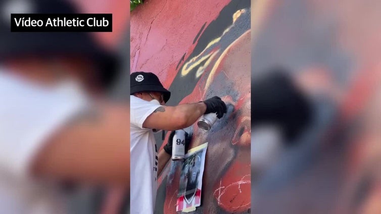 Restauran el rostro de Nico en el mural de los hermanos Williams en Barakaldo