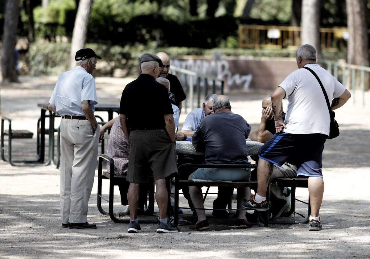 A los pensionistas les corresponde este mes la paga extraordinaria de verano.