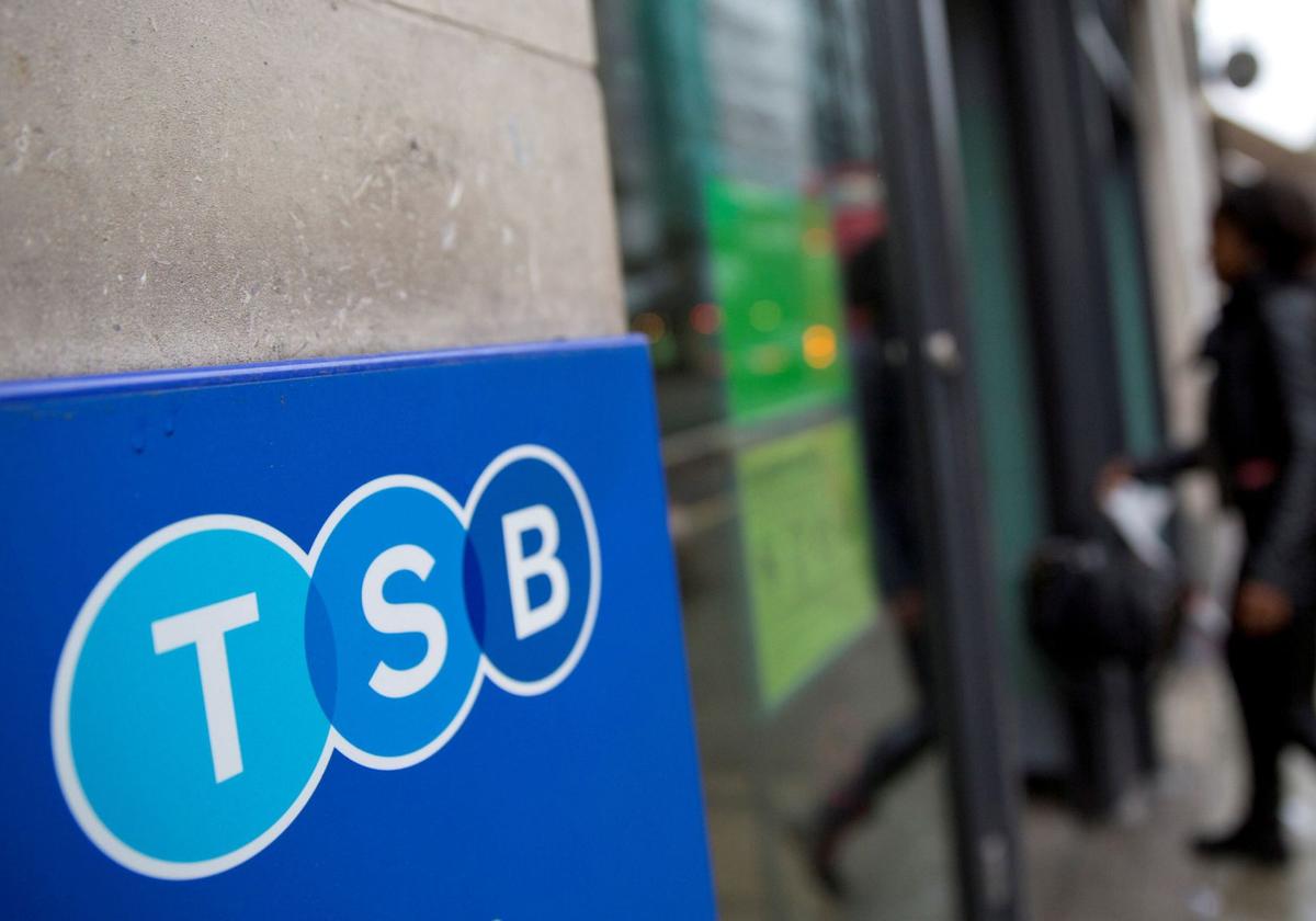 Opa de BBVA: se confirman Santander y Barclays como las opciones de Sabadell para vender su filial británica
