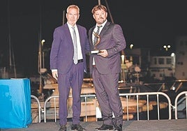 Hamlyn, a la derecha de la fotografía.