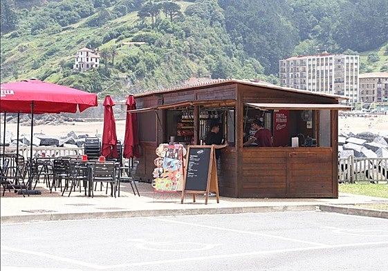 El chiringuito de Ondarbeltz en Mutriku donde se produjo el accidente.