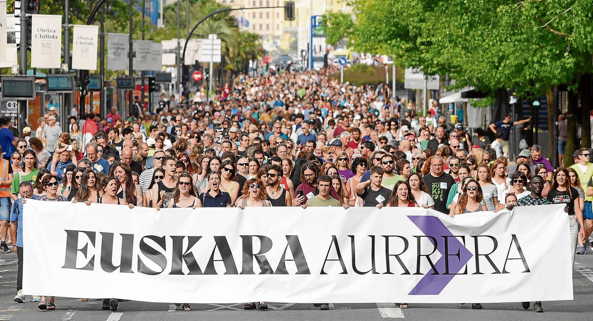 Aparquemos las vísceras al escribir de los euskeras