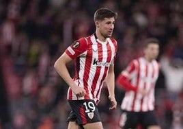 Martón en un duelo de Europa League con el Athletic.