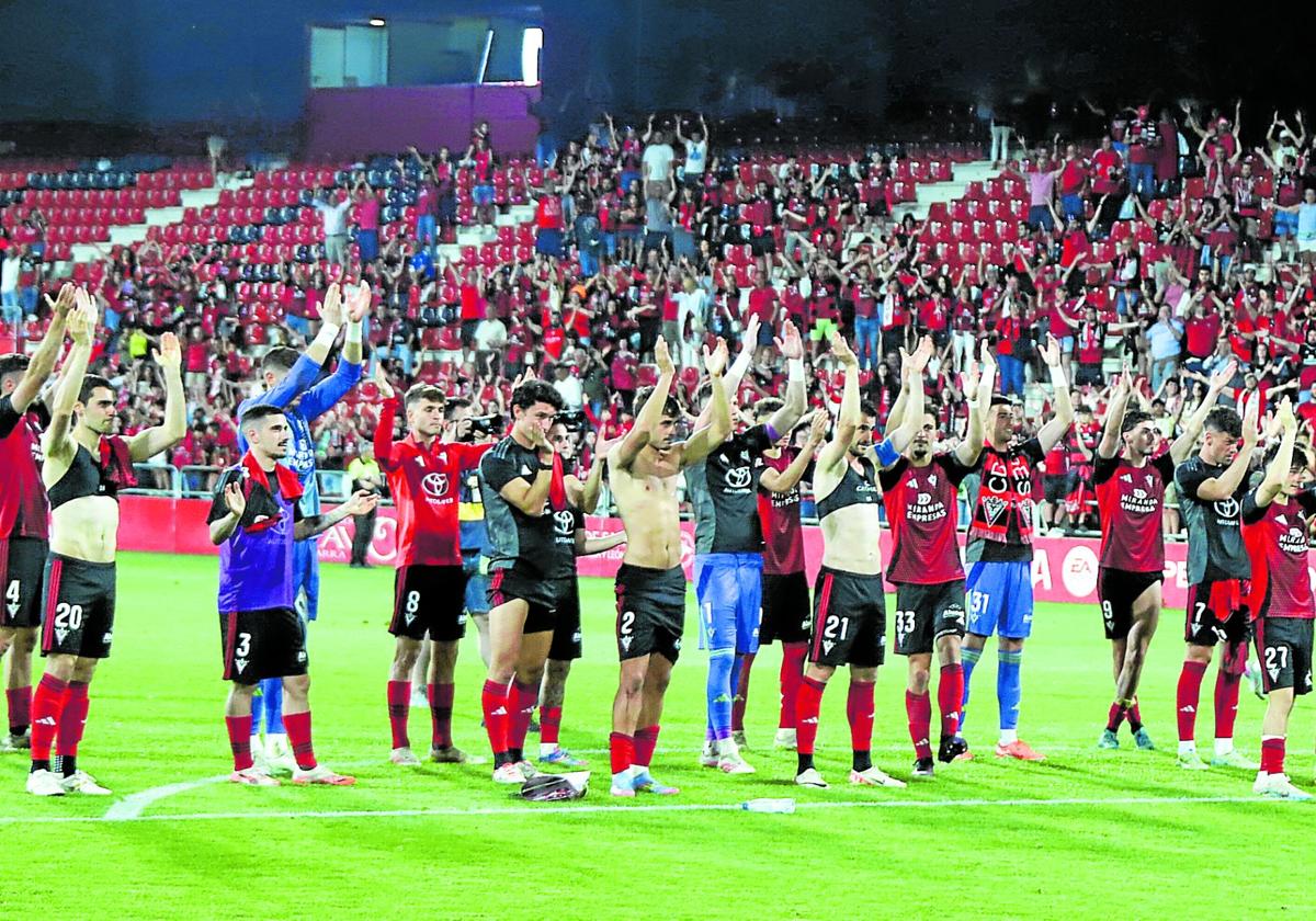 Es el único año que ha jugado play off un equipo que acabó a 30 puntos del descenso.