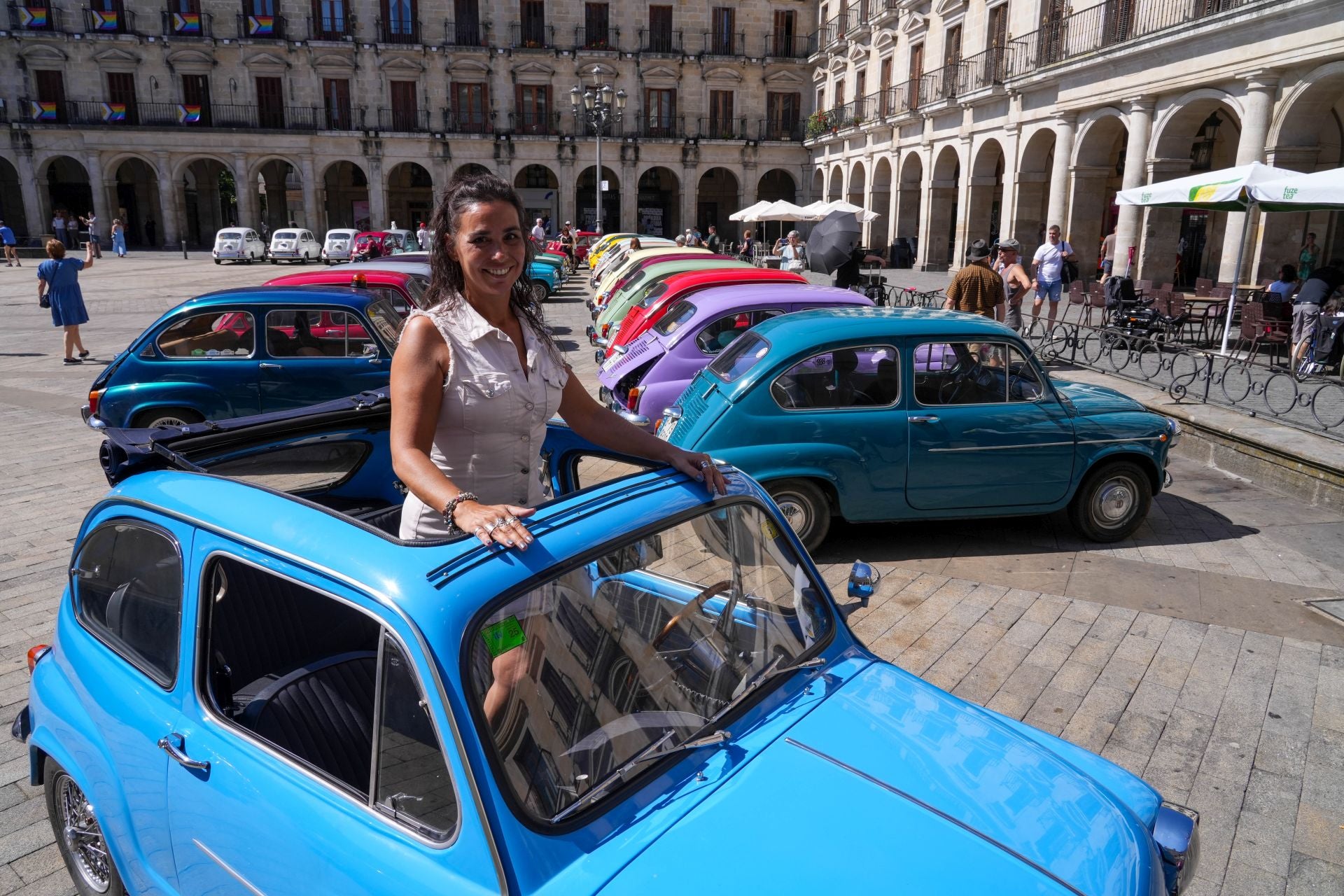 Los SEAT 600 invaden Vitoria