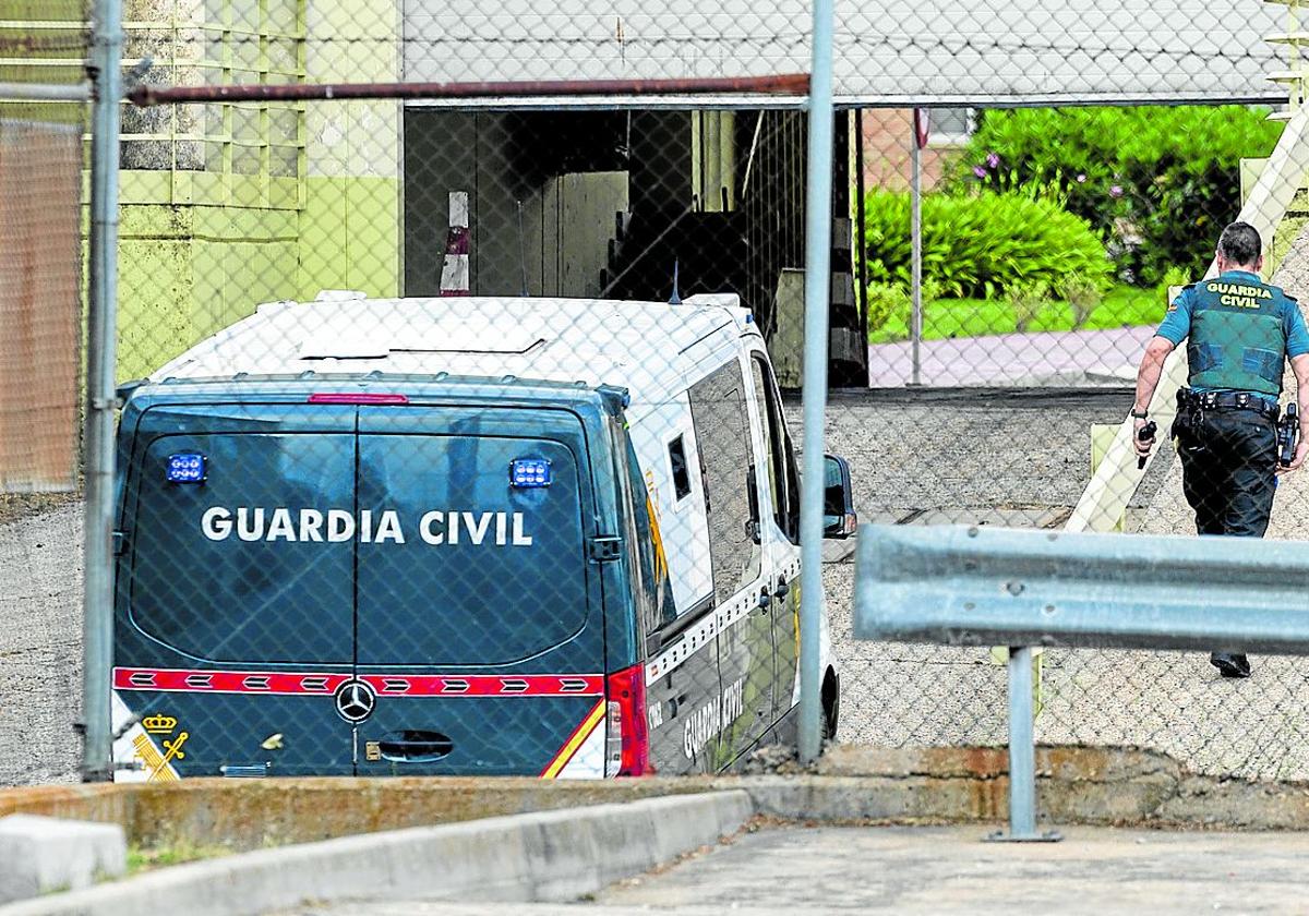 El fango y los poderes