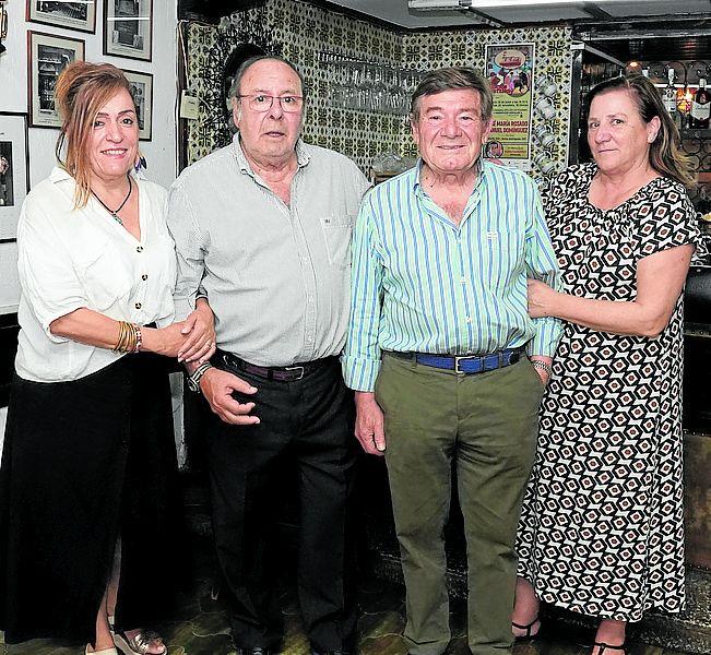 Lourdes González, Txema Letona, Matías González y Virginia Prado.