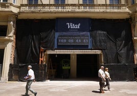 La fachada del nuevo edificio de Fundación Vital en Postas con el contador que marca la cuenta atrás para su estreno