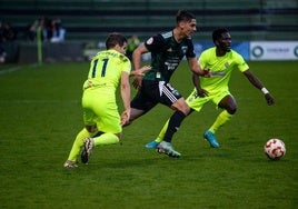 Una acción del partido que enfrentó la temporada pasada al Sestao River y al Amorebieta.