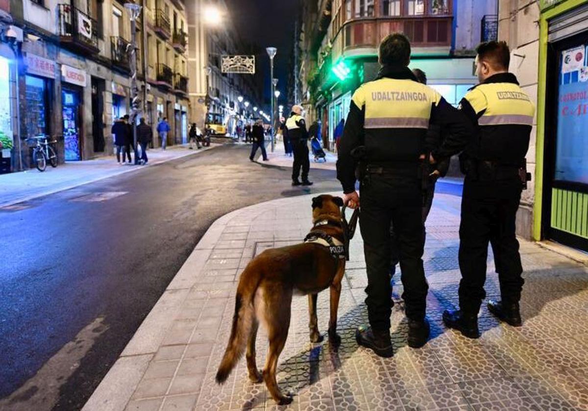 Dos detenidos en Bilbao cuando robaban en un piso con los moradores dentro