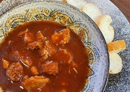 Así se rejuvenece un bar de barrio: con cazuelas de bacalao, callos y gildas