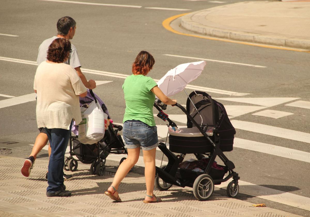21 municipios vizcaínos dan ya ayudas para favorecer la natalidad y la emancipación