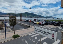 Los residentes del Puerto Viejo podrán estacionar sin restricciones en otras calles de Algorta.