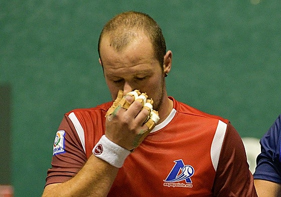 Elordi se lamenta de un tanto fallado.