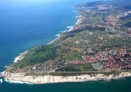 Vista aérea del acantilado de La Galea.