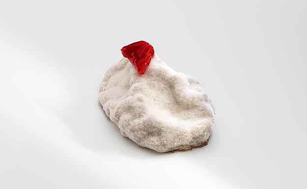 Vaca fermentada. Steak tartare de vaca de Mugarrieta de cuatro años sembrado 48 horas con penicilium en Mugaritz.