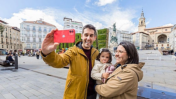 Los turistas que llegan atraídos por campañas de promoción dejan en Álava más de 2 millones