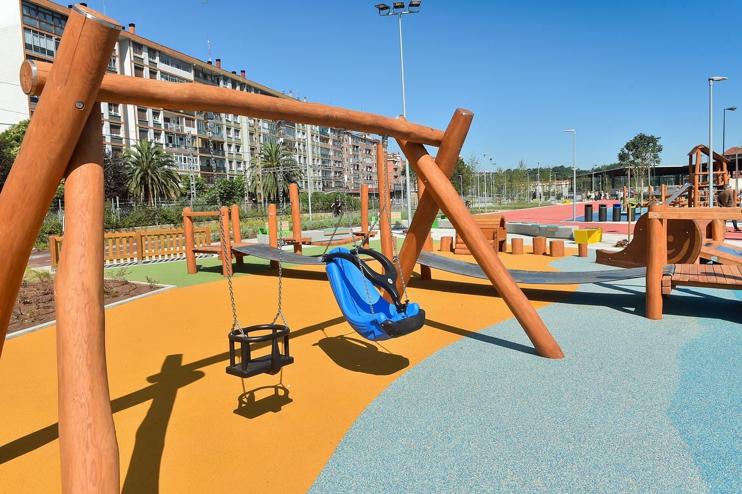 Bilbao estrena el parque que da acceso a la nueva Punta Zorroza