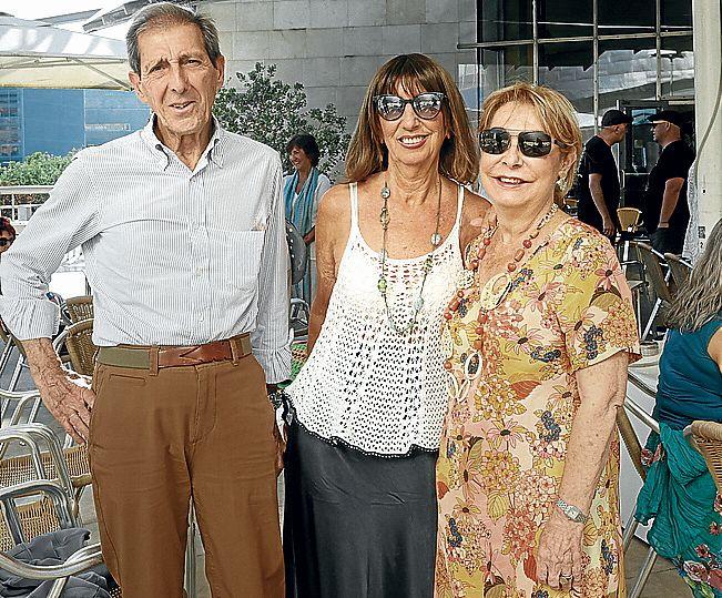 Pablo Urrutia, Mari Luz Isasi y Amaya Galdós.